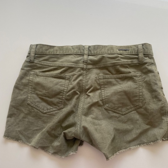 Carve olive green corduroy shorts - Picture 2 of 3
